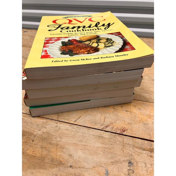 Cookbook Lot of 5- QVC, Recipe Hall of Fame, Farmer's Market, Cooks Essentials - Picture 6 of 6